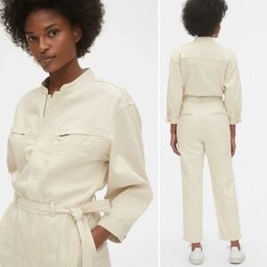 Gap Utility Zip-Pocket Jumpsuit in Chino Tan, Size 6 Tall